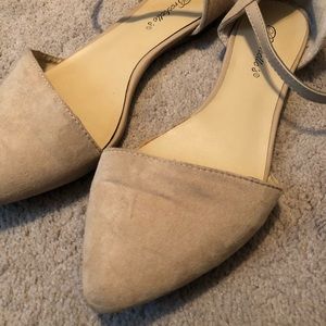 Nude Flats
